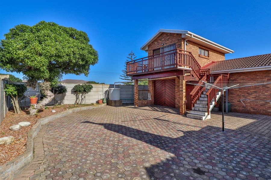3 Bedroom Property for Sale in Reebok Western Cape